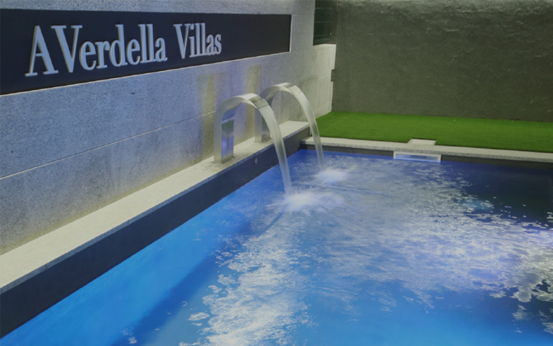 Uno de los servicios que ofrece A Verdella Villas es su piscina.